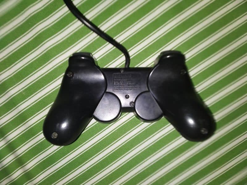 Playstation 2 controller's 1