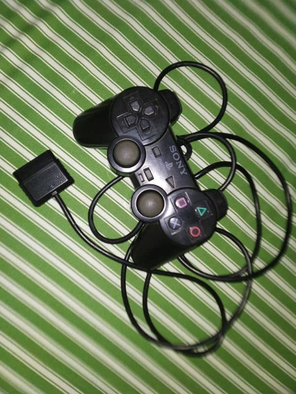 Playstation 2 controller's 2