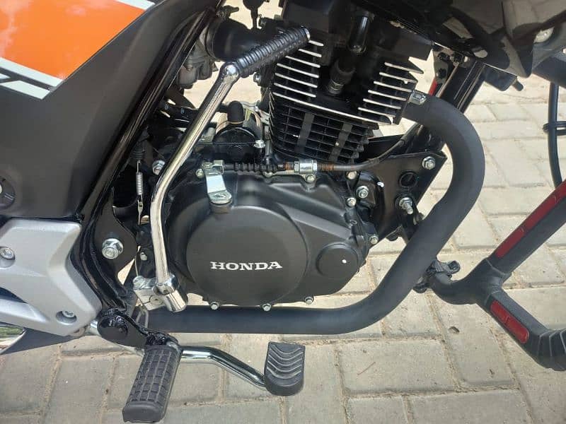 Honda CB-150f model 2022 4