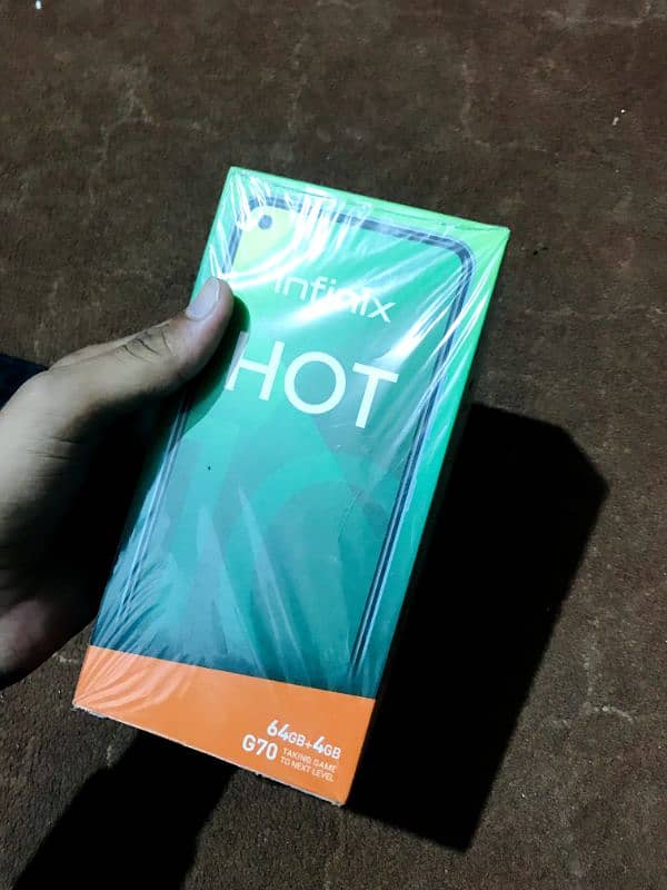 infinix hot 10 4gb 64gb with box and charger 2