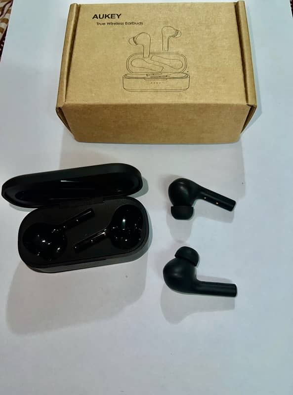 AUKEY EP-T21S Move Compact Wireless Earbuds 3D 1