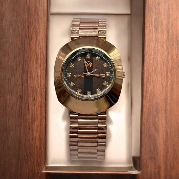 Golden watch for men in very cheap price 2