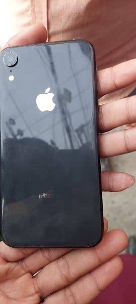 I phone xr 10 by 10 condition factory unlock 4 64 gb 1