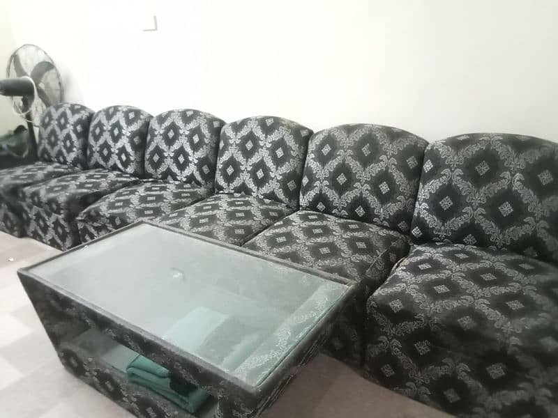 6 single seater sofa and 1 center table 3