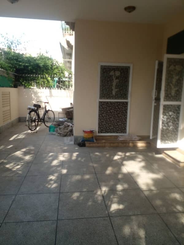 2 Kanal Separate Gate Upper Portion Is Available For Rent In Dha Phase 3 Near McDonald's Y Block 9