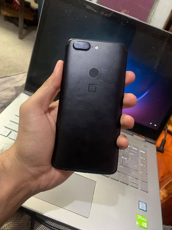 OnePlus 5T 32GB (Patch Mobile) – Budget Friendly 1