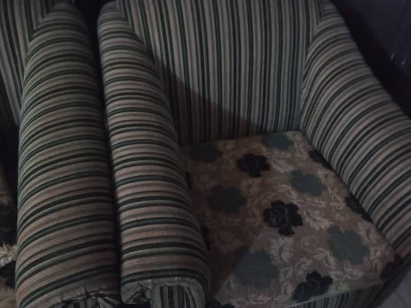 7 Seater Sofa Set Urgent Sale 3