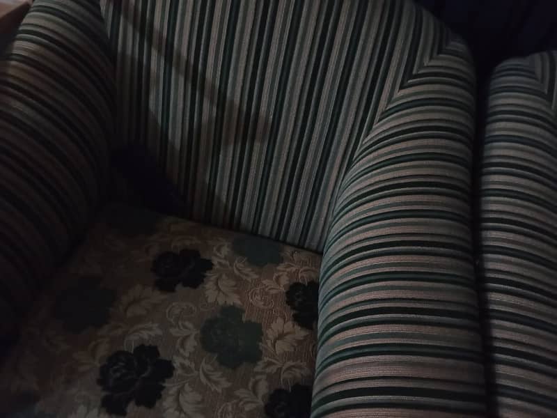 7 Seater Sofa Set Urgent Sale 4