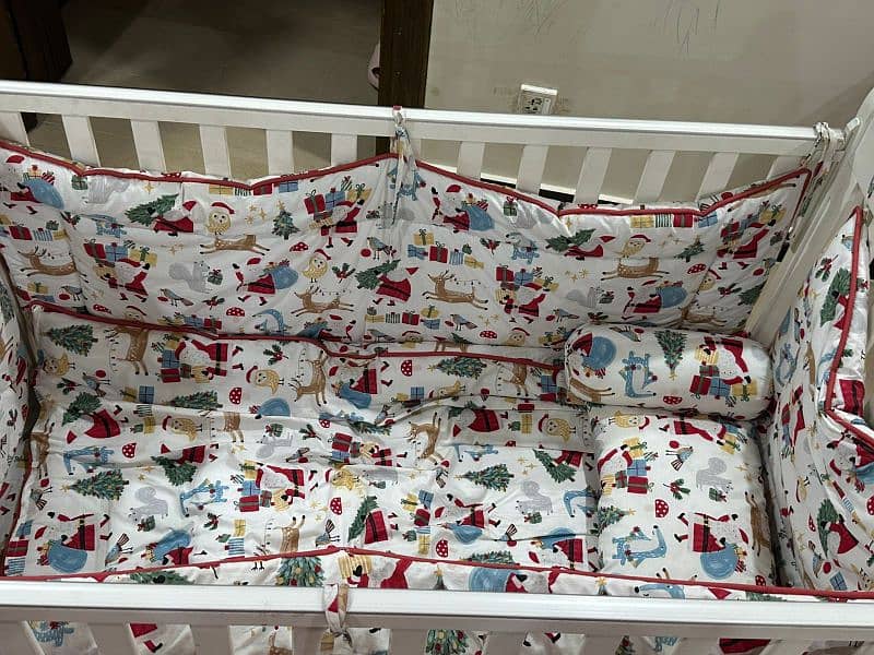 baby cot 1