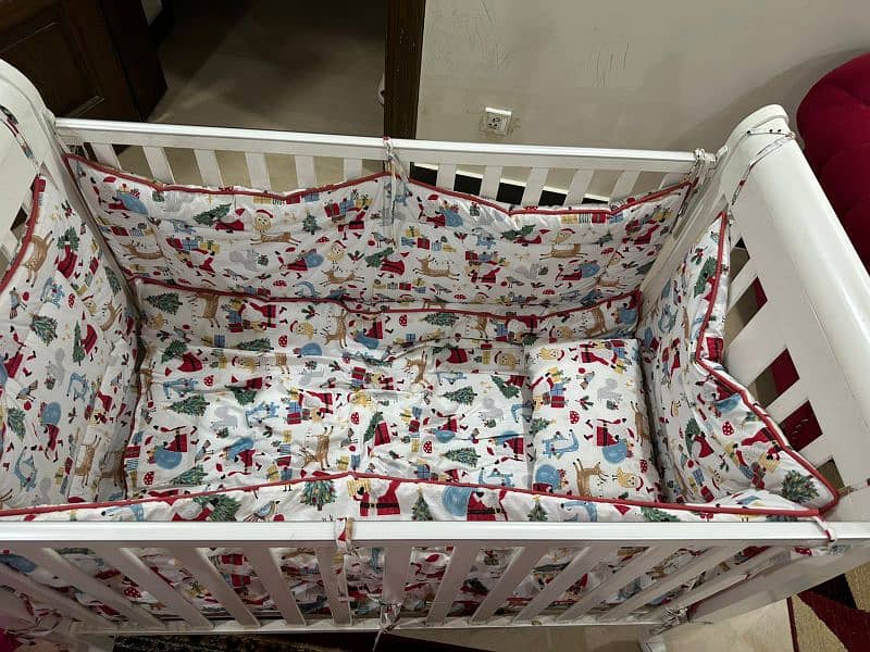 baby cot 2