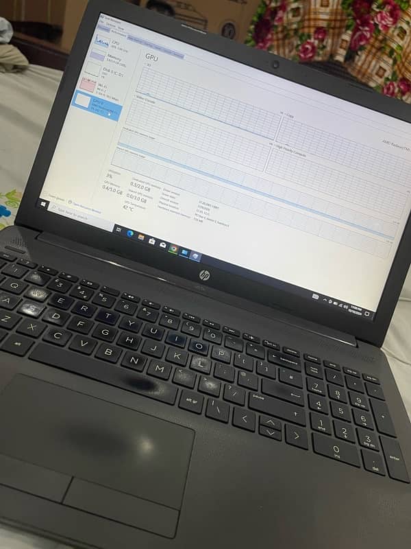 HP laptop|2 GB dedicated graphic card|8Gb RAM DDR4|256 GB NVMe 8