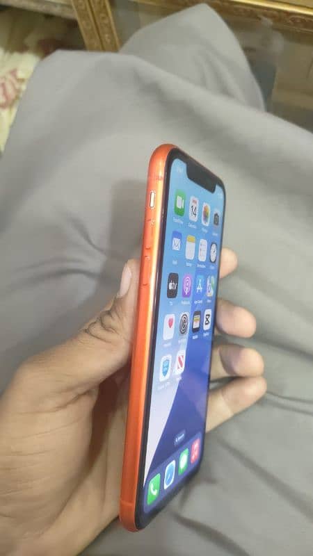 Iphone Xr factory unlock all ok 4