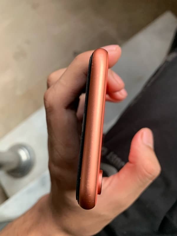 iphone xr with full box and back glass 4