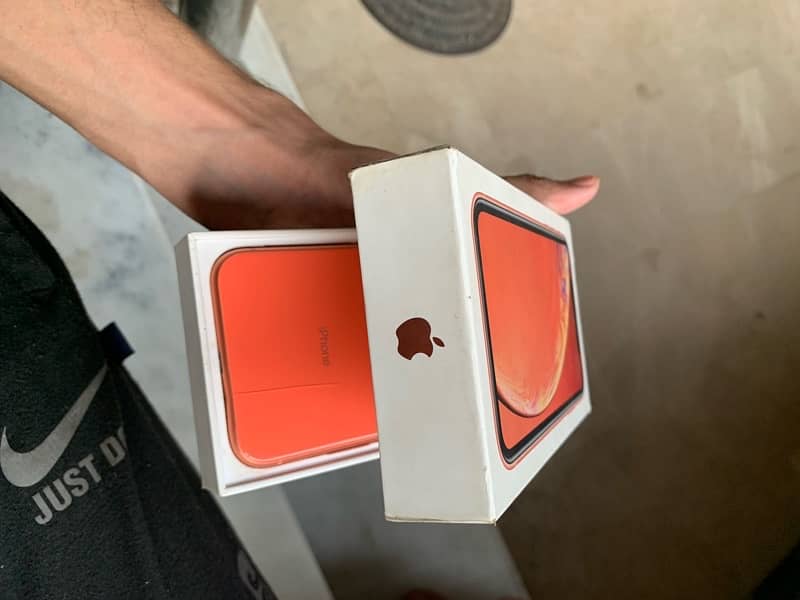 iphone xr with full box and back glass 7