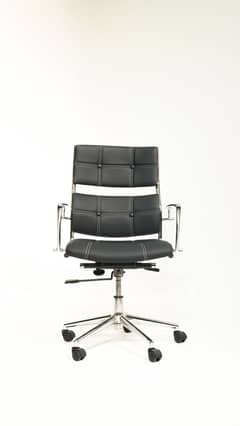 Modern Executive Office Chair with Sleek Design