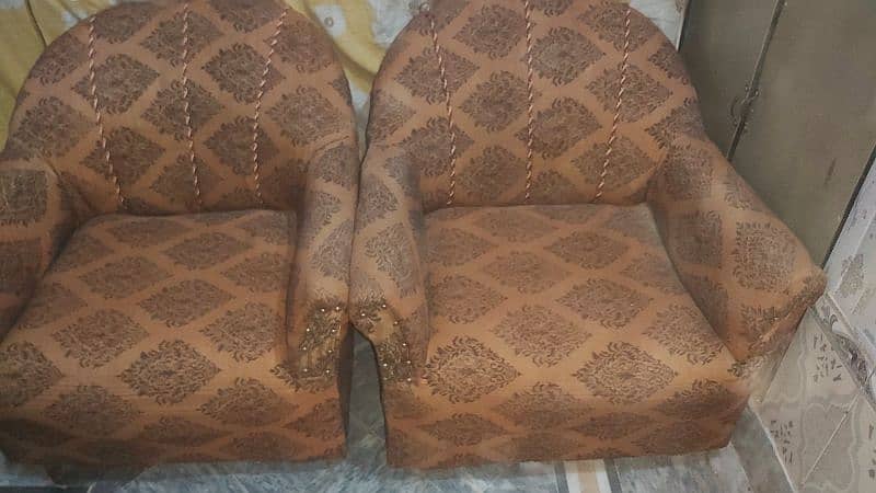 sofa set for sell  urgent 3