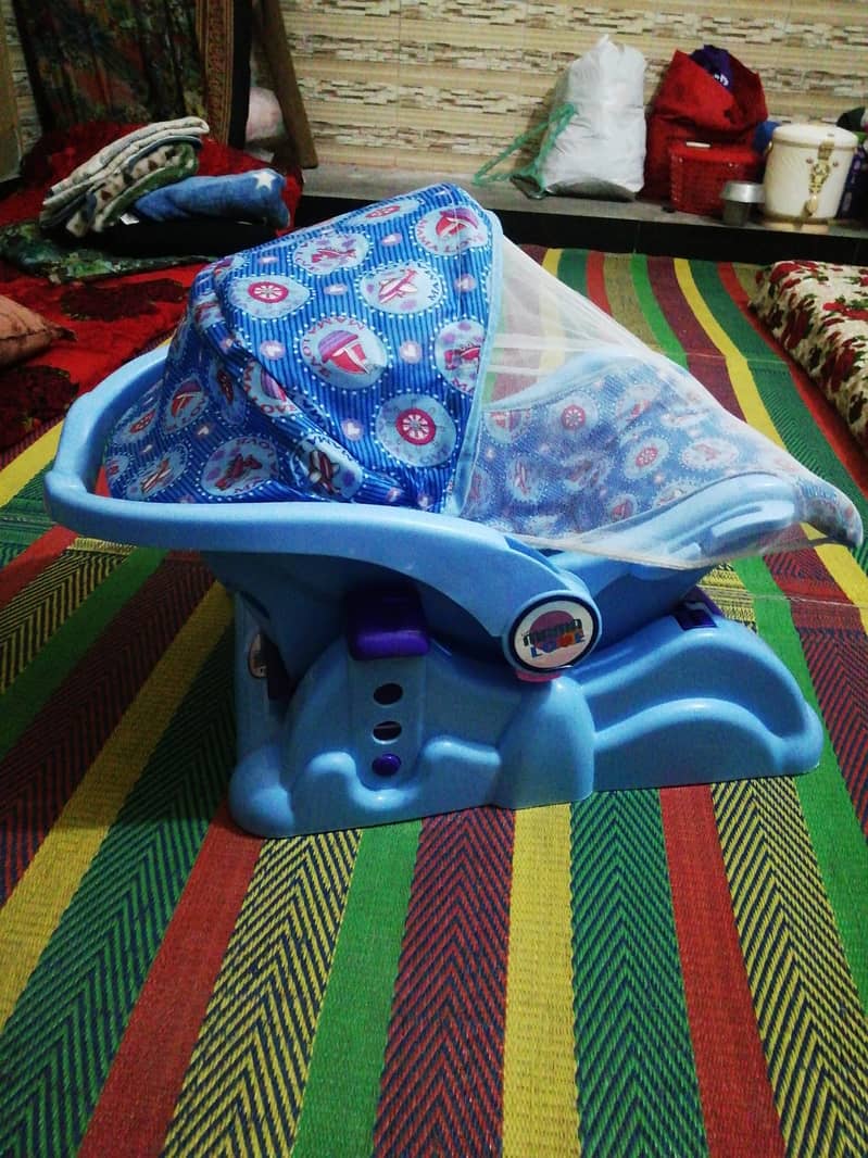 To sell Carry cot or baby cot 4