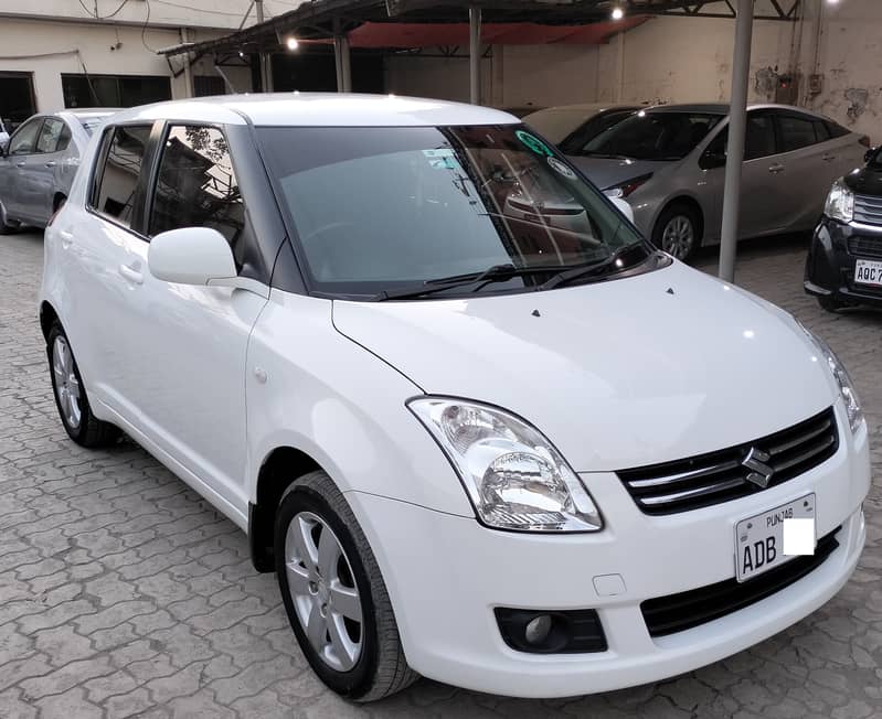 Suzuki Swift DLX Automatic 1.3 Navigation 2021 1