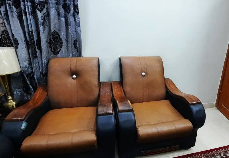 Leather 6 Seater Sofa Set. 2