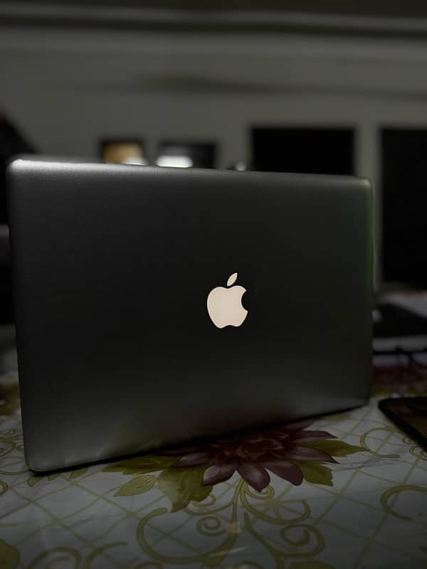 MacBook Pro (13-Inch, Mid 2012) 4 gb ram and storage 500 GB SATA Disk 5