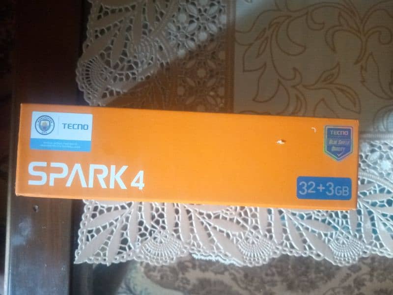 Tecno Spark 4 3/32 Complete Box (03071210280) 2