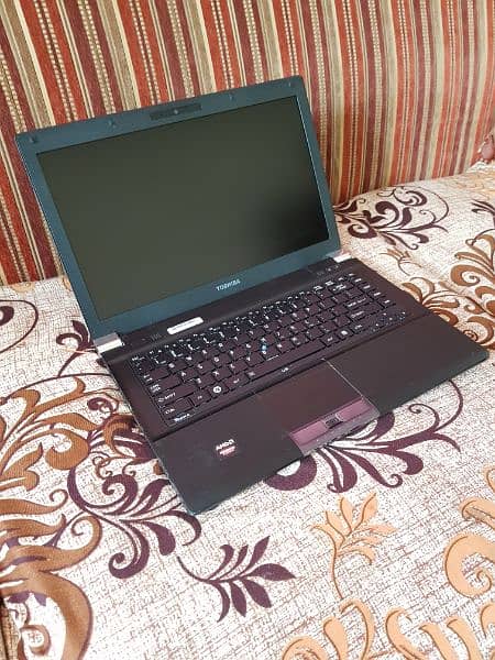 Toshiba R940 i7 3rd gen Graphic laptop 3