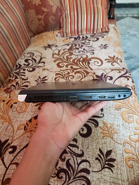 Toshiba R940 i7 3rd gen Graphic laptop 4