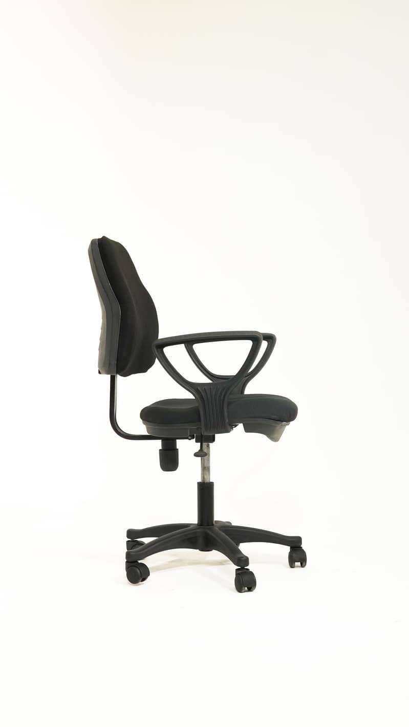 Ergonomic Office Chair with Comfortable Design 1