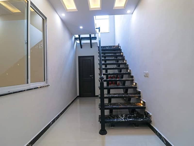 10 Marla House Available For Rent In Air Avenue Lahore 15