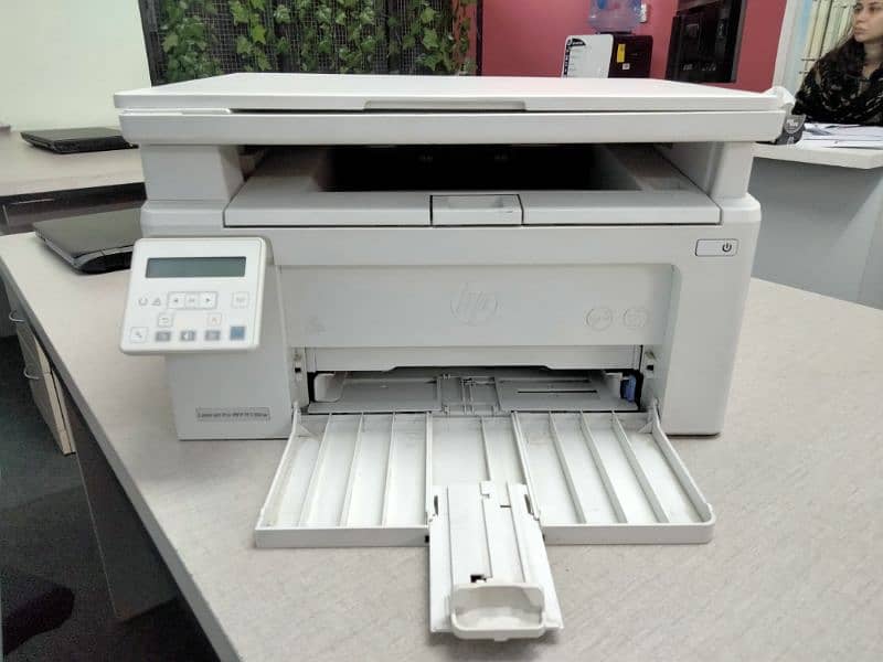 Scanner/Printer Laser jet Pro MFP M130nw 8