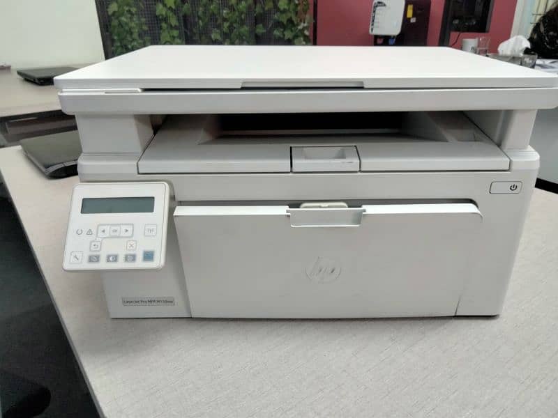 Scanner/Printer Laser jet Pro MFP M130nw 9