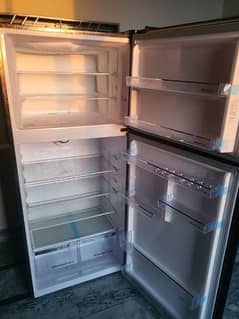 Dawlance refrigerator 4 month used