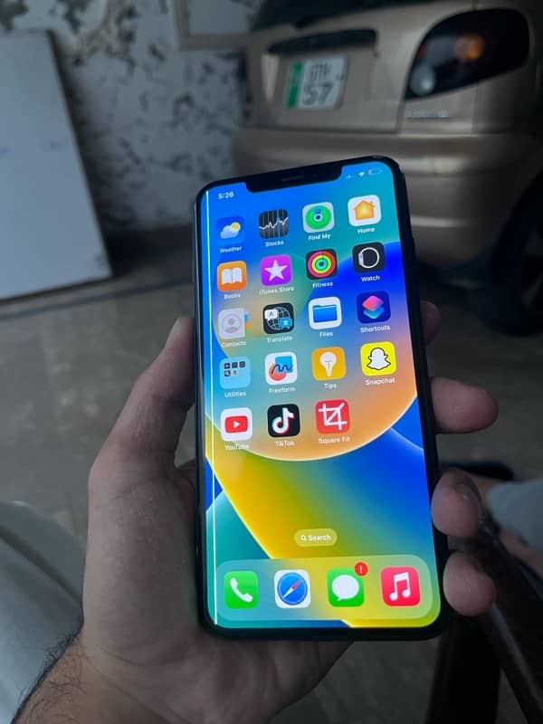 I Phone XS Max 1