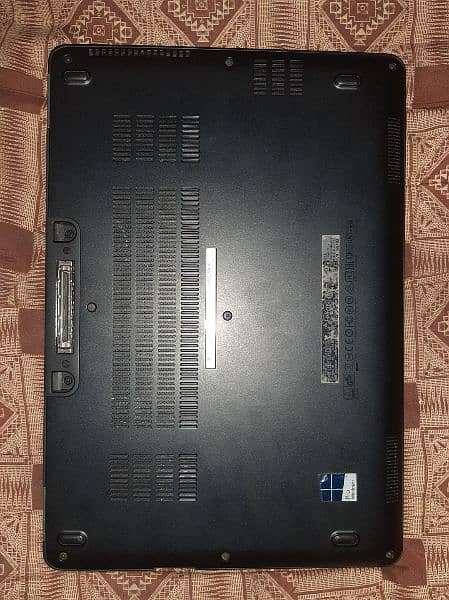 Dell laptop,8GB Ram,256GB memory SSD, Core i5,Generation 6 1