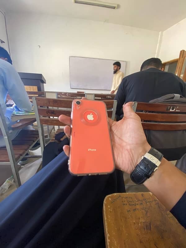 iPhone XR pta approved 1