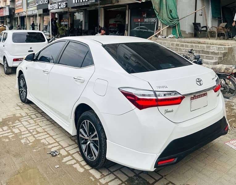 Toyota Altis Grande 2022/23 5