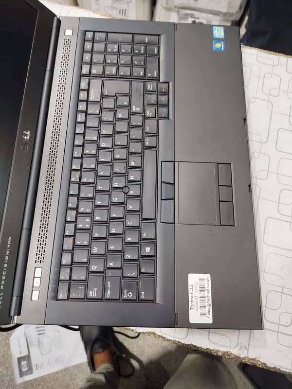 Dell Precision M6700 2gb graphics k3000M 2