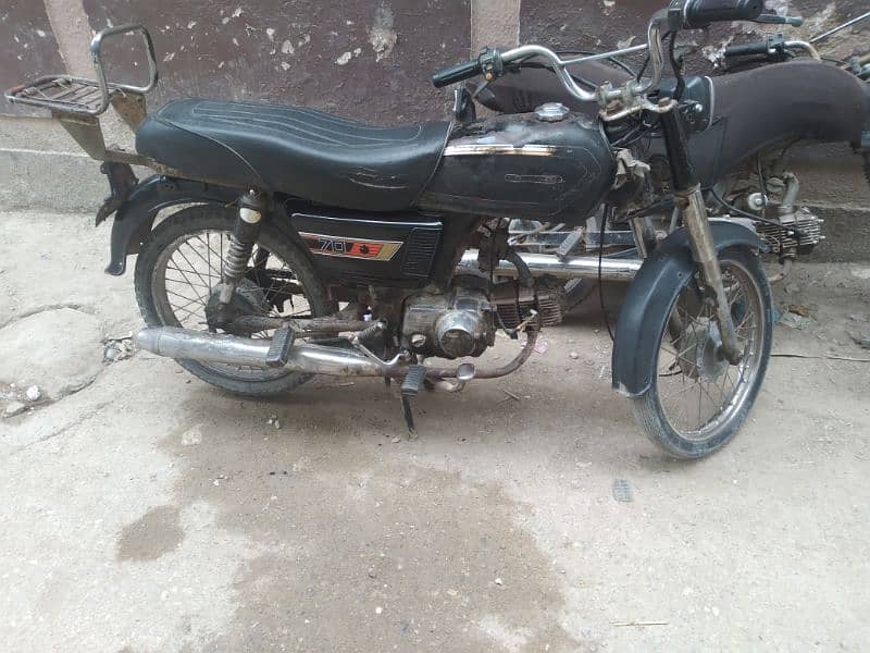 Honda C-70 orignal karachi with file 1