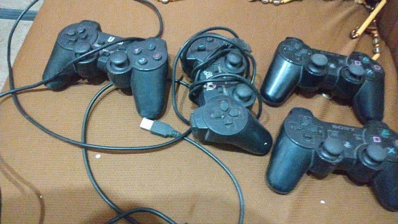 PS3 with 4 controllers 4