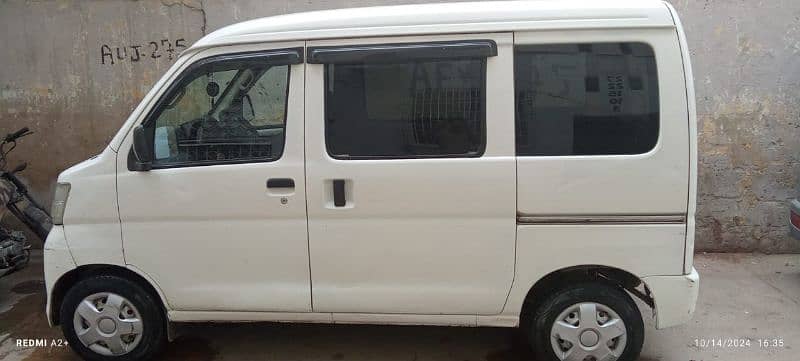 Daihatsu Hijet 2011  phone 03111274683 1