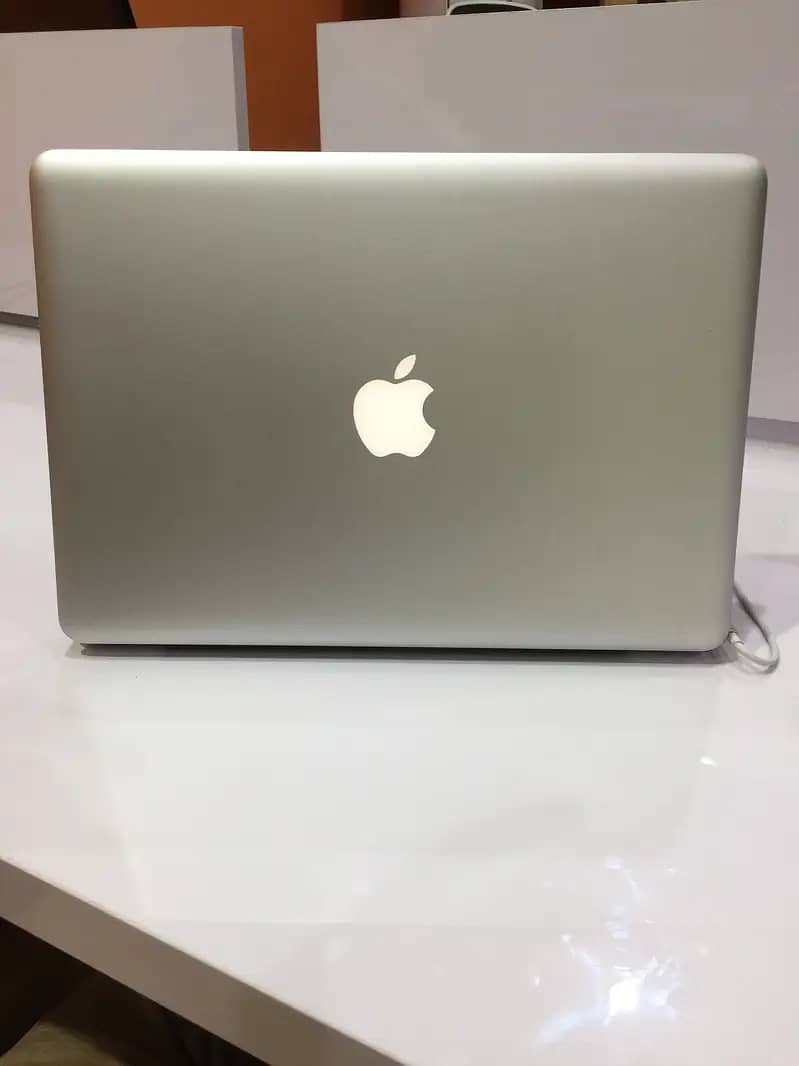 Apple MacbookPro  Mid 2012 1