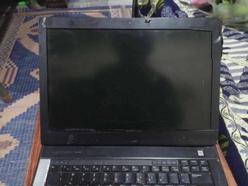 Dell latitude e6400 2gb ram 120gb hard 1