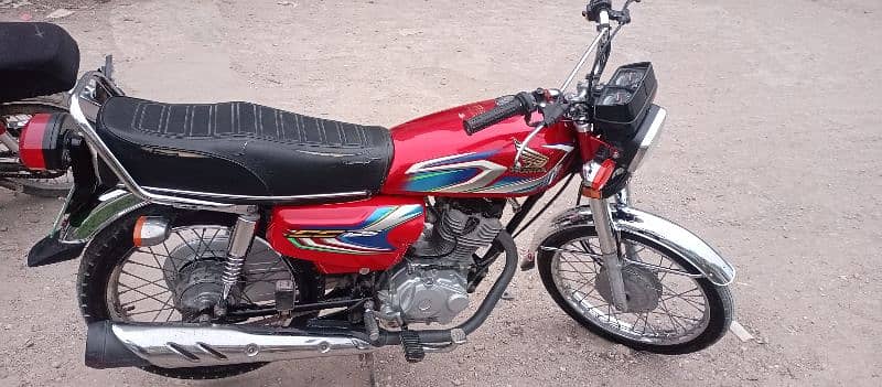 honda 125 2022 full ganian red color 5