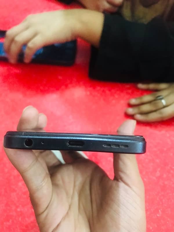 Infinix Hot 30 play 4/64 6