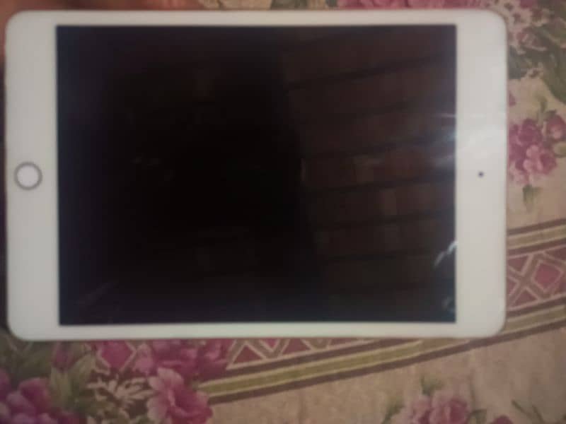 ipad mini 5 64gb. . . 2