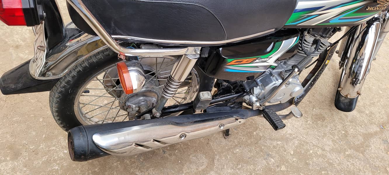 175000Honda 125 Karachi number first owner cplc clear 3