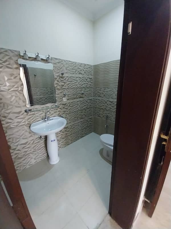 1 Kanal Upper Portion for Rent in Gul Bahar Block, Behria Town 9