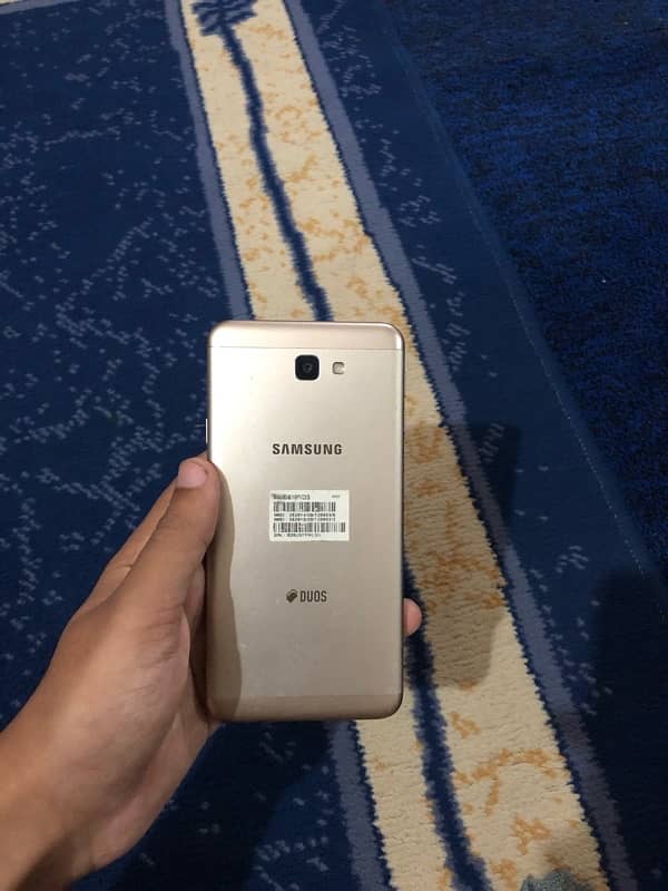 samsung j7 prime and Huwawei y7 2