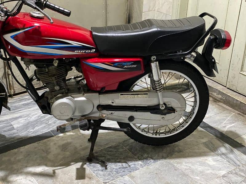 Honda CG-125 2014 6