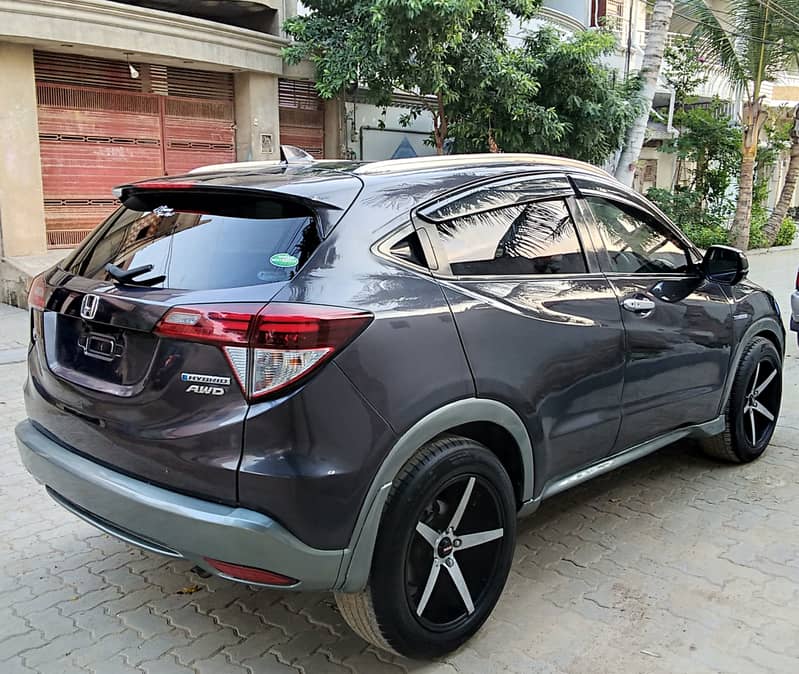 Honda Vezel 2013 1